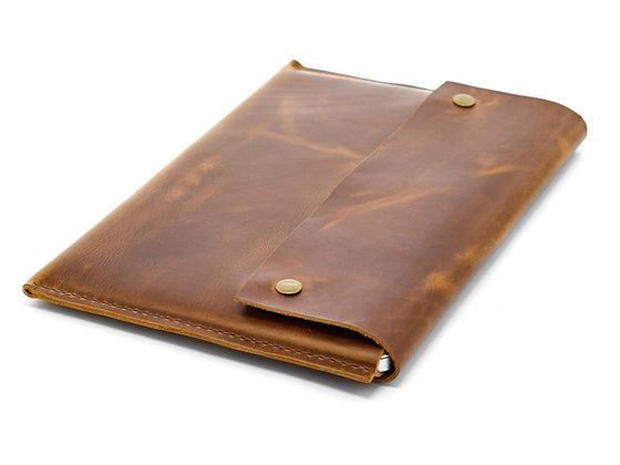 Saddleback Case, view 5